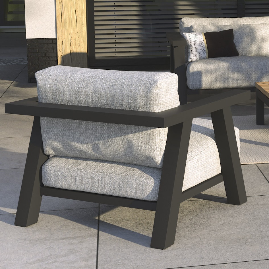Iconic 0000 Iconic lounge set with Capitol table outdoor 01